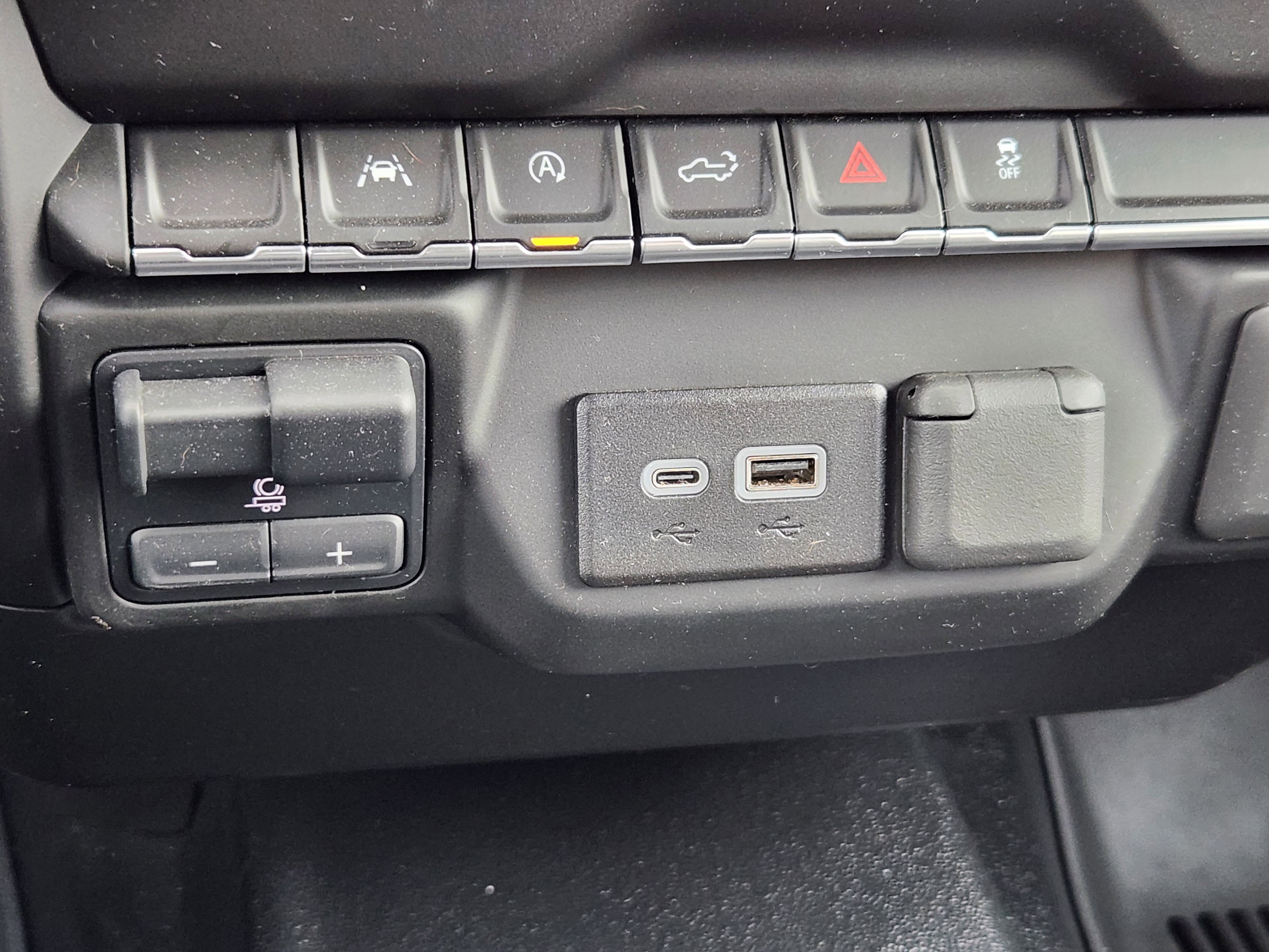 Used 2024 Chevrolet Silverado 1500 W/T image 26