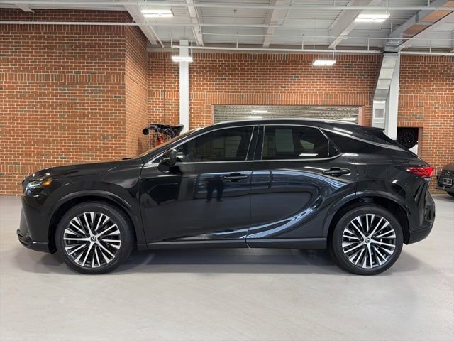 Used 2023 Lexus RX 350 Premium Plus w/ Accessory Package AWD/4WD image 4