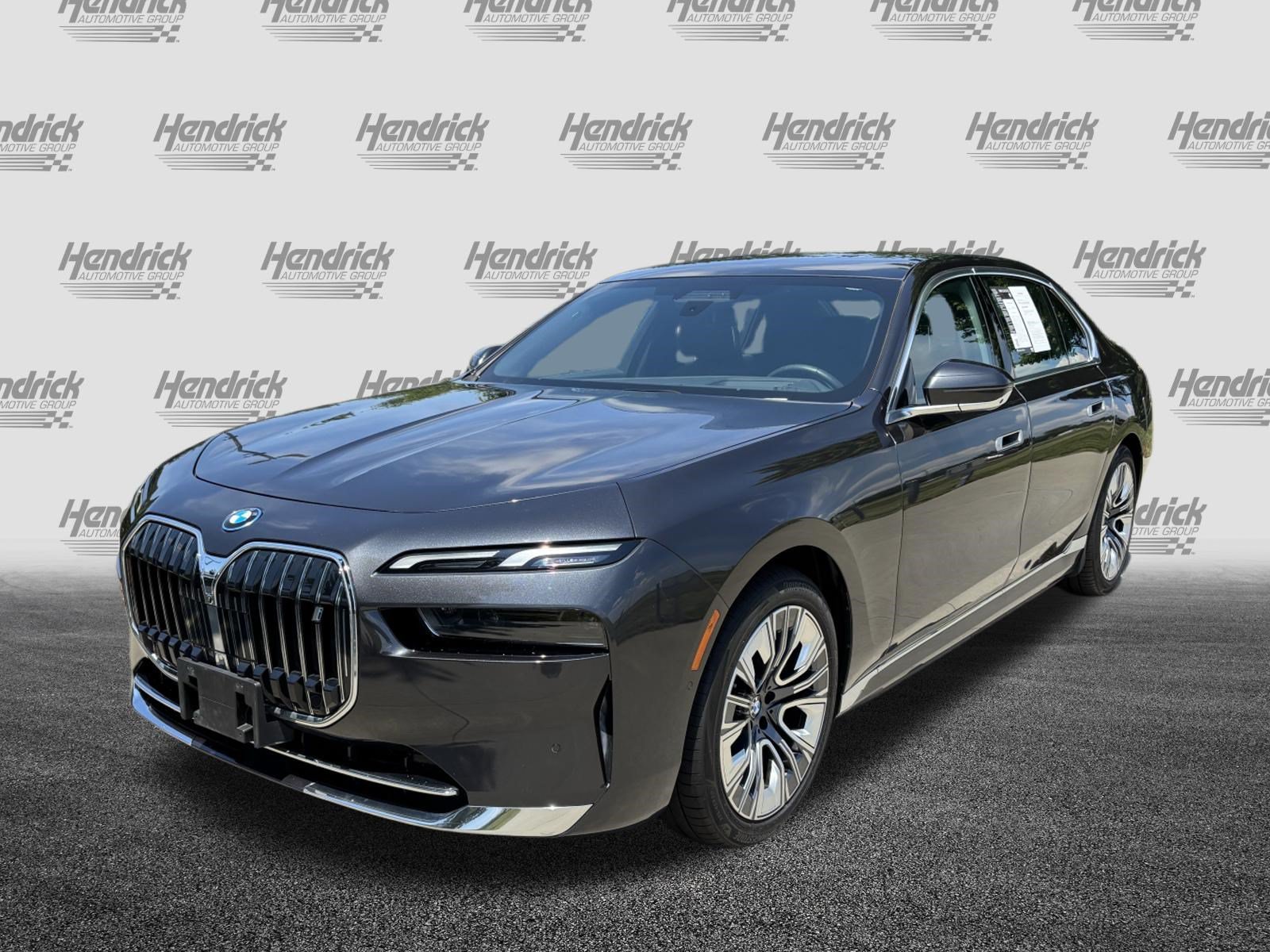 Certified 2023 BMW i7 xDrive60 AWD/4WD image 7