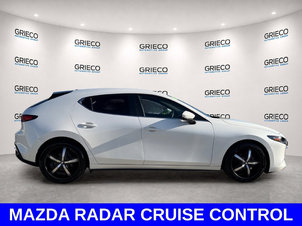 Used 2019 MAZDA MAZDA3 Hatchback w/ Preferred Package FWD image 8