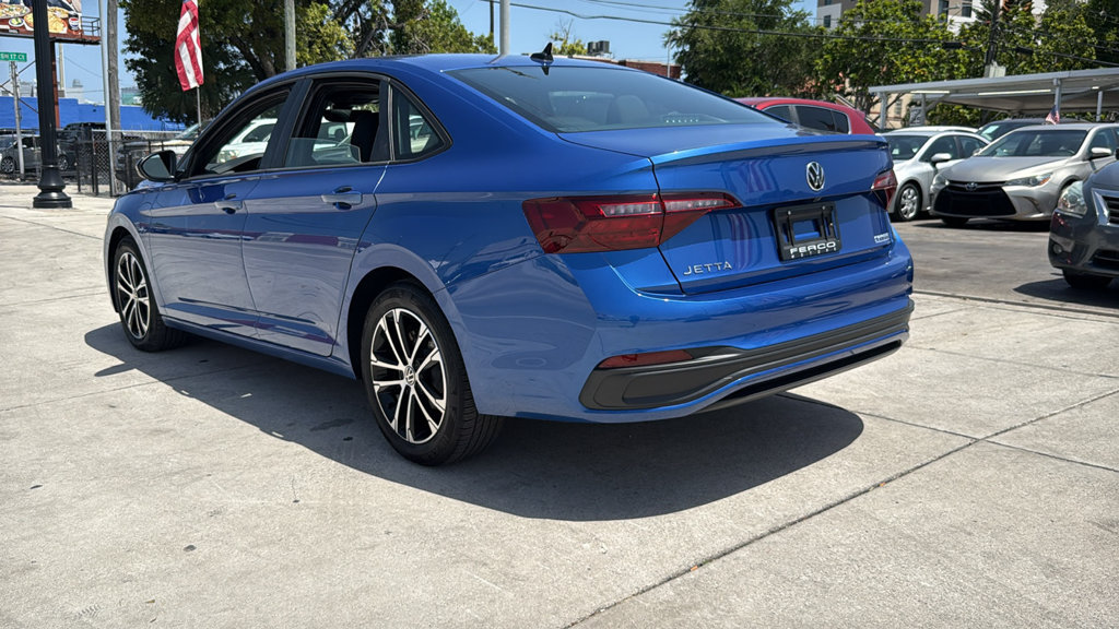 Used 2022 Volkswagen Jetta Sport FWD image 12