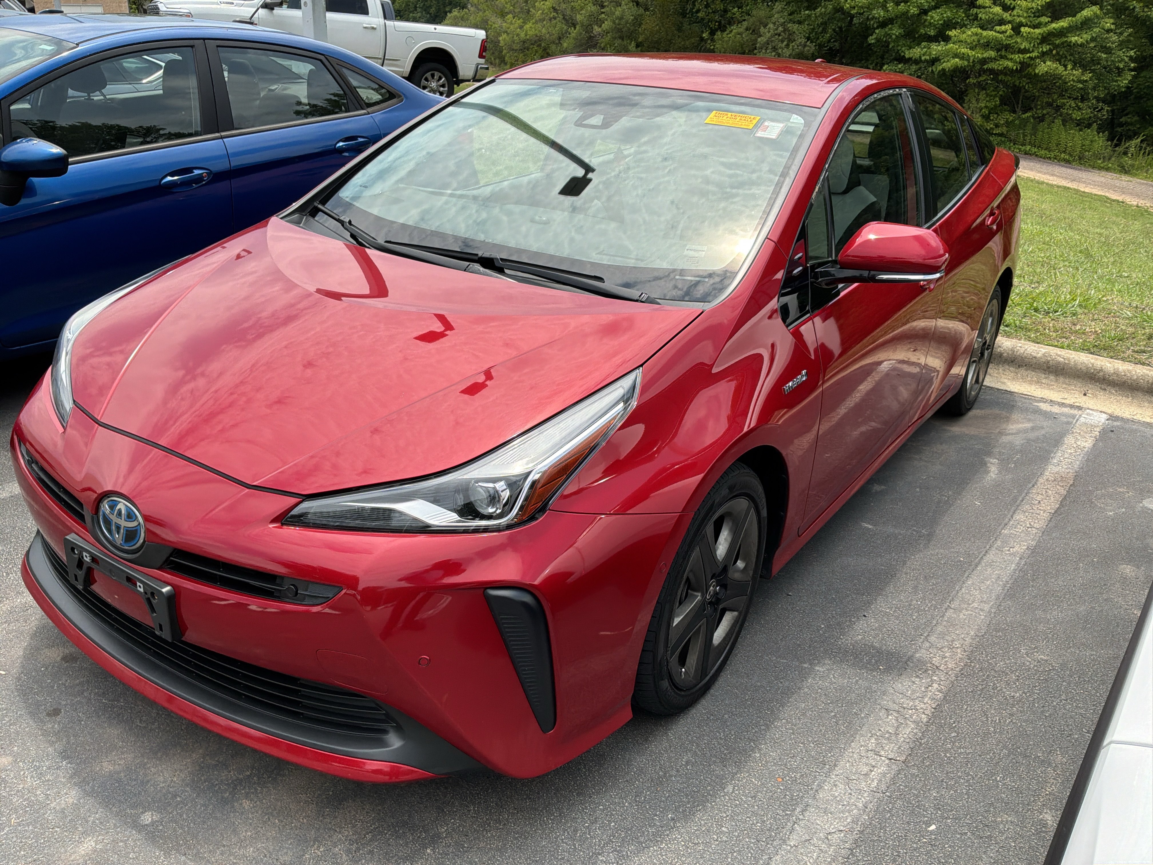 Used 2020 Toyota Prius Limited FWD image 3