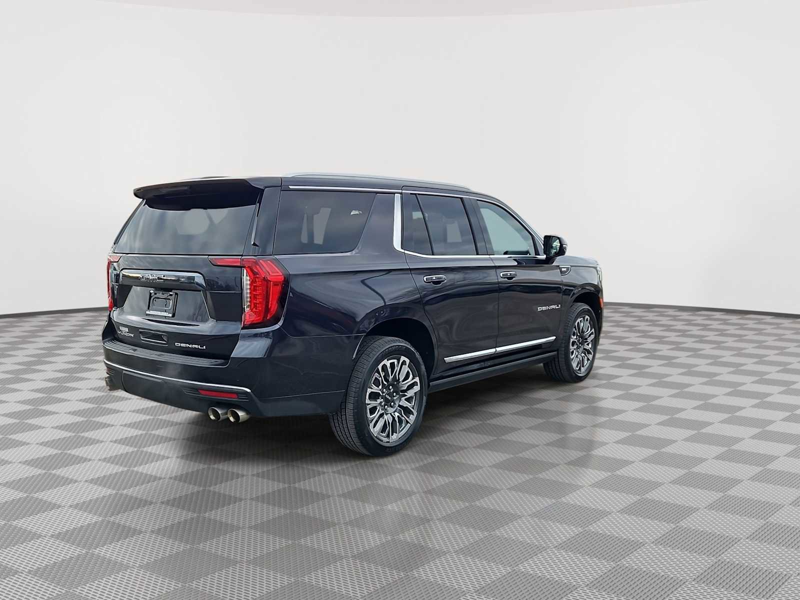 Used 2023 GMC Yukon Denali Ultimate image 8