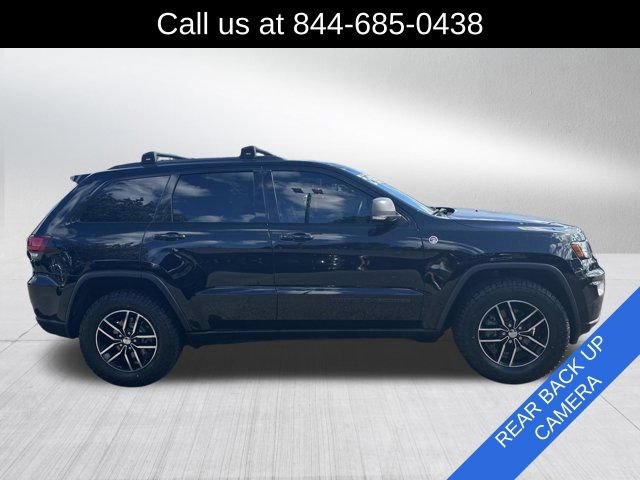Used 2017 Jeep Grand Cherokee Trailhawk AWD/4WD image 4