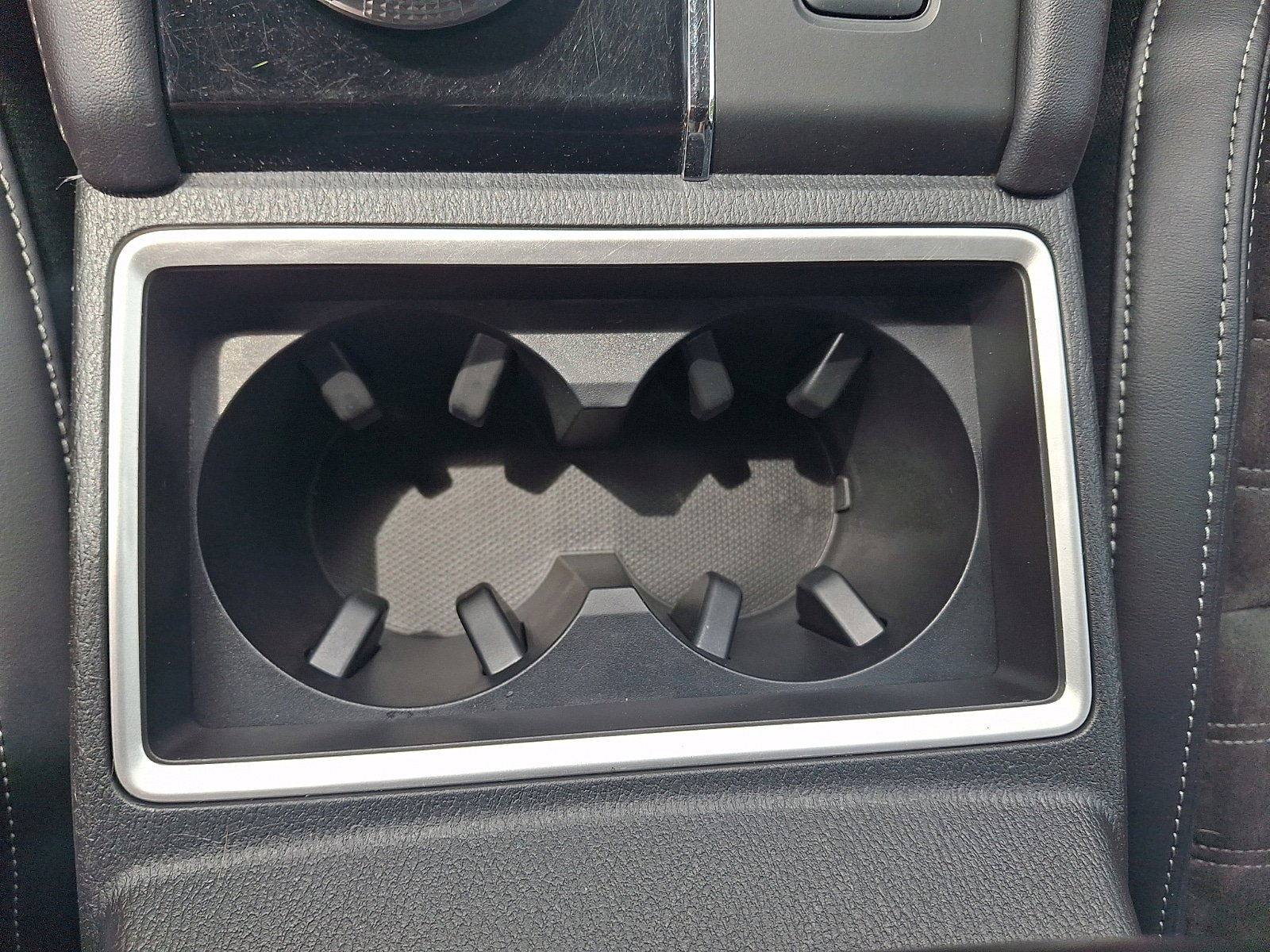Used 2023 Mitsubishi Outlander SE image 23