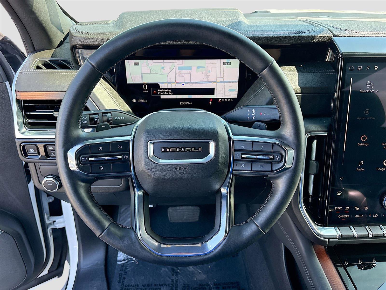 Used 2025 GMC Yukon Denali RWD image 13