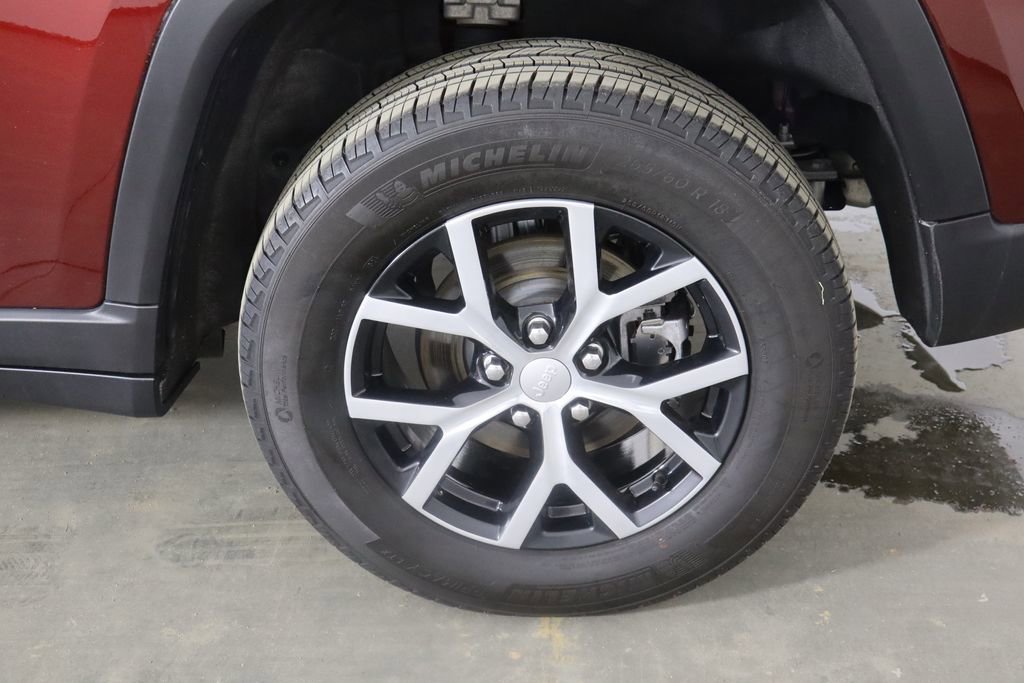 Used 2024 Jeep Grand Cherokee Limited w/ Luxury Tech Group II image 53