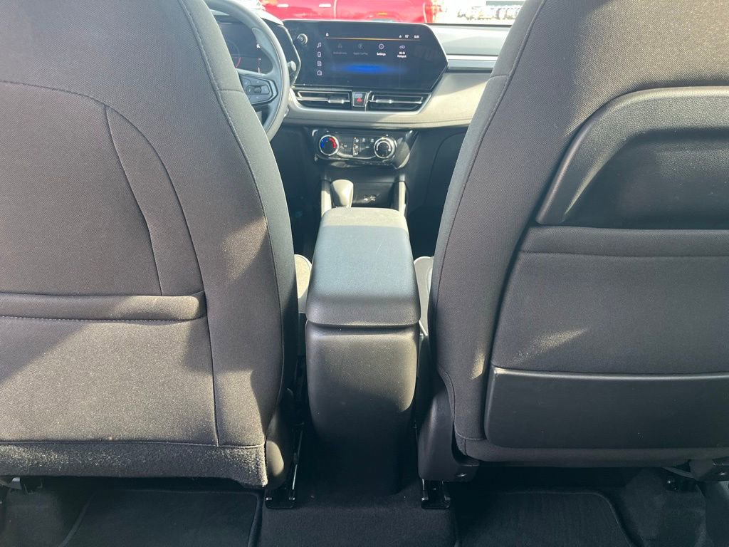 Used 2025 Chevrolet TrailBlazer LT FWD image 25