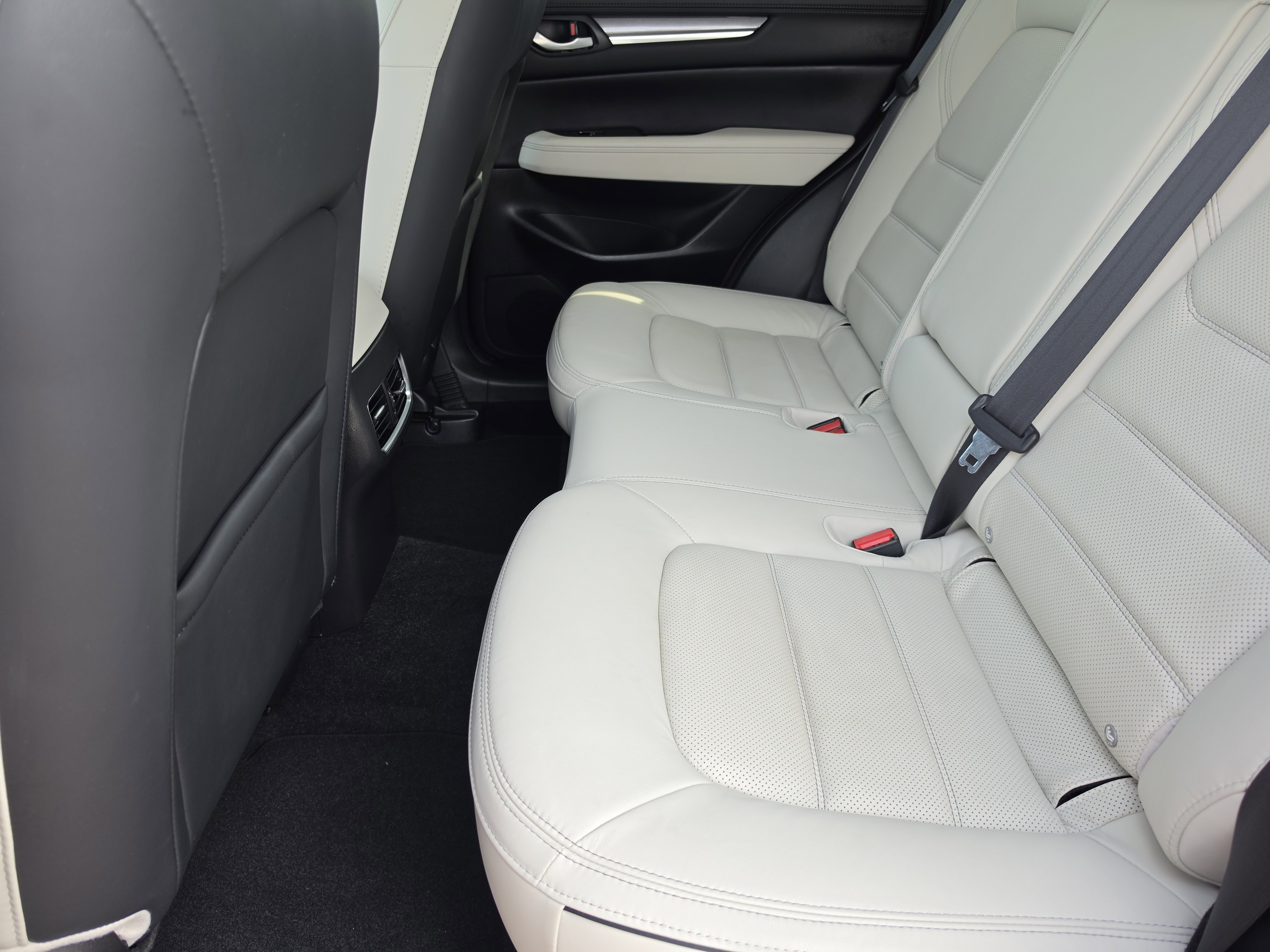 Certified 2025 MAZDA CX-5 AWD 2.5 S w/ Premium Plus Pkg image 9
