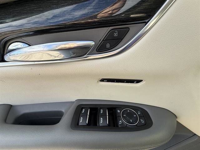 Used 2020 Cadillac XT6 Premium Luxury image 13