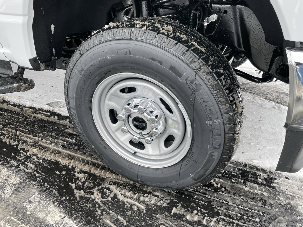 New 2026 Ford F250 XL w/ XL Chrome Package image 3