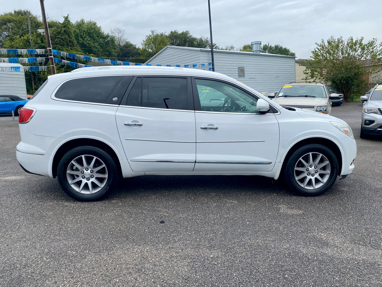Used 2017 Buick Enclave Leather image 8
