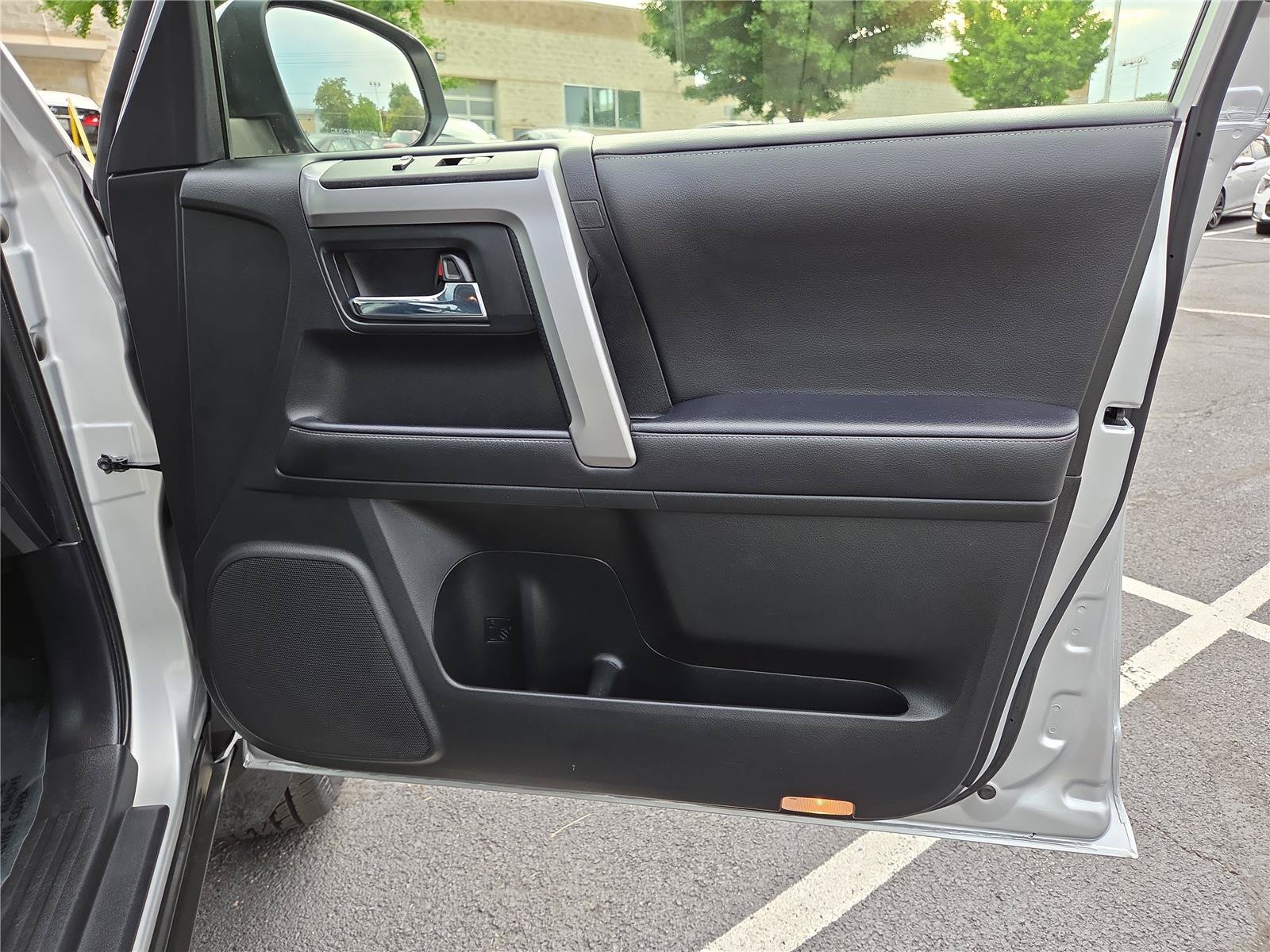 Used 2023 Toyota 4Runner SR5 Premium w/ Moonroof Package AWD/4WD image 28