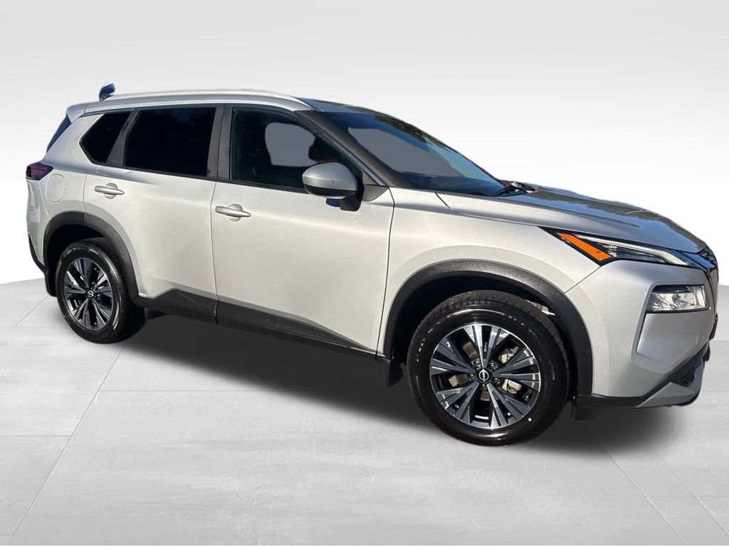 Used 2023 Nissan Rogue SV w/ SV Premium B Package image 9