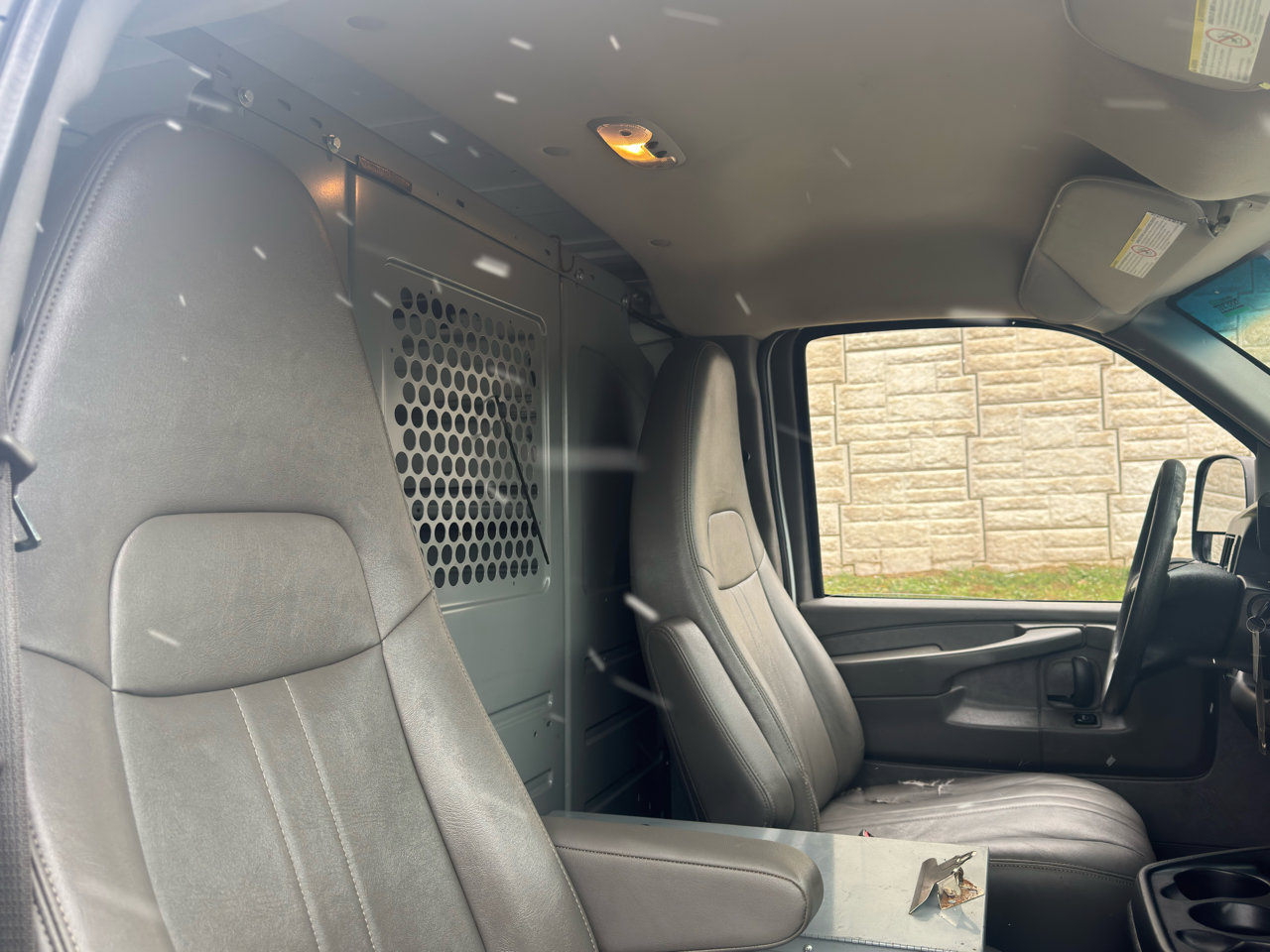 Used 2015 Chevrolet Express 3500 image 28