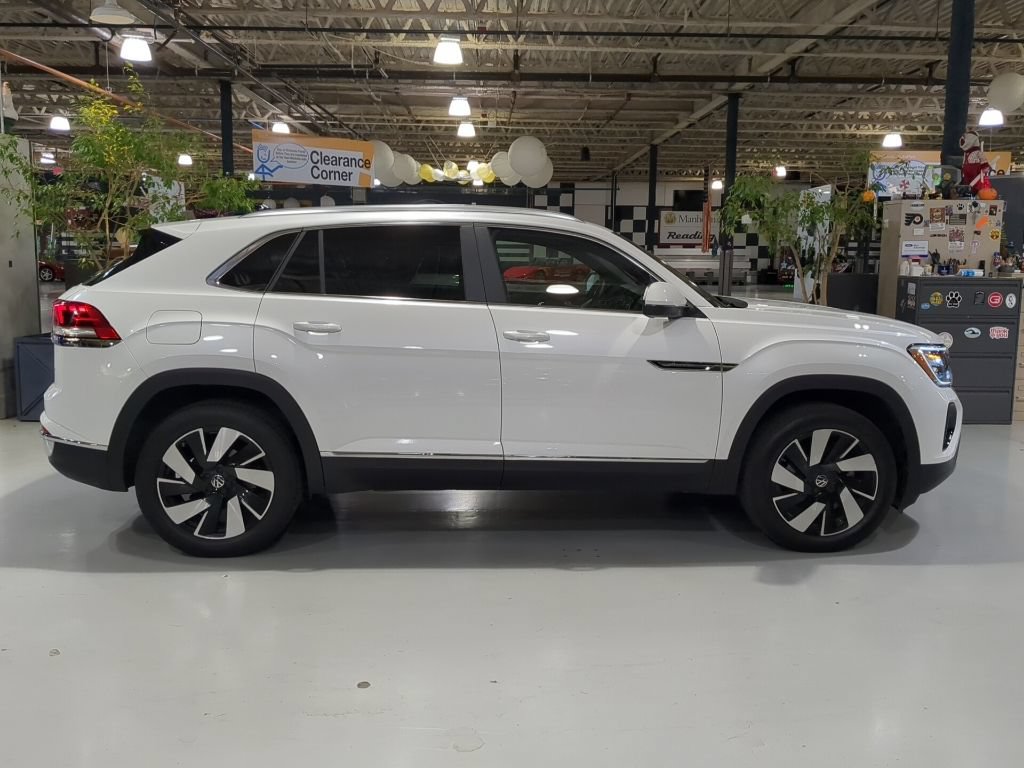 Used 2024 Volkswagen Atlas Cross Sport SEL AWD/4WD image 7