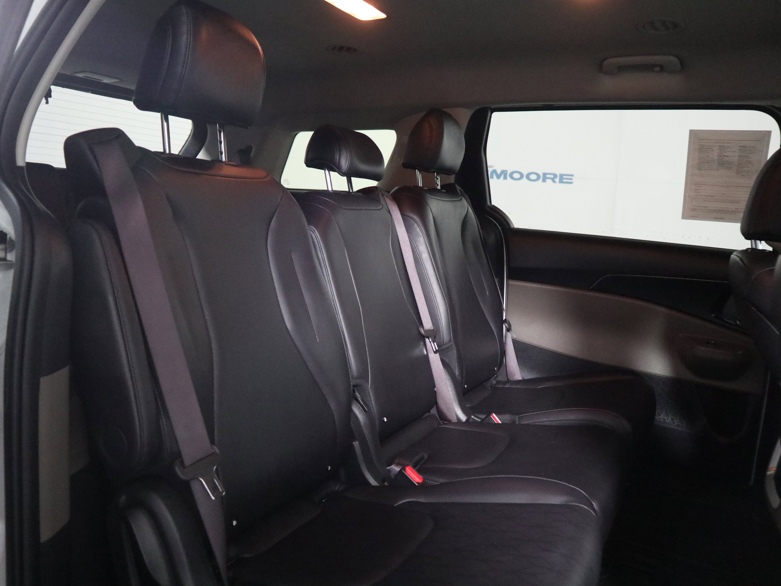 Used 2025 Kia Carnival image 20