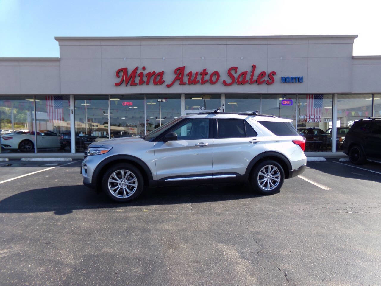 Used 2020 Ford Explorer XLT w/ Equipment Group 202A image 1