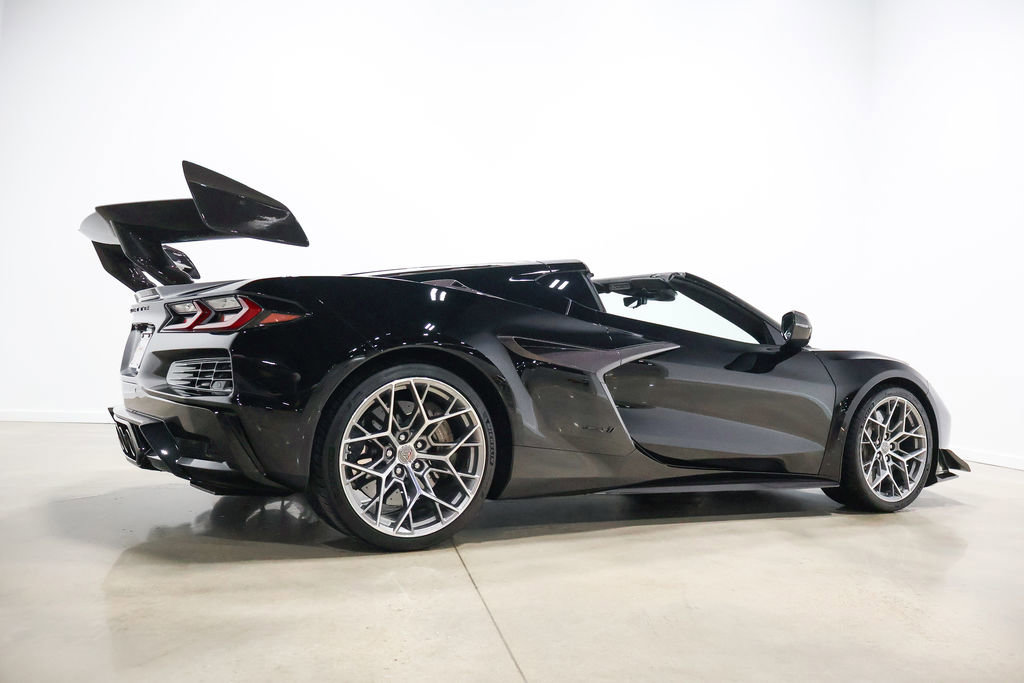 Used 2026 Chevrolet Corvette ZR1 w/ ZR1 Carbon Fiber Aero Package image 71