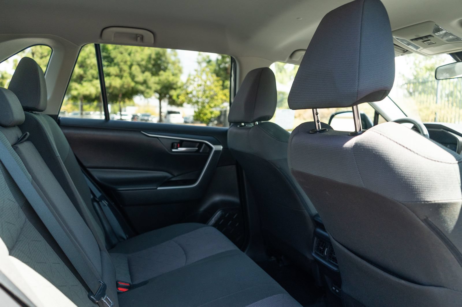 Certified 2025 Toyota RAV4 XLE FWD image 21