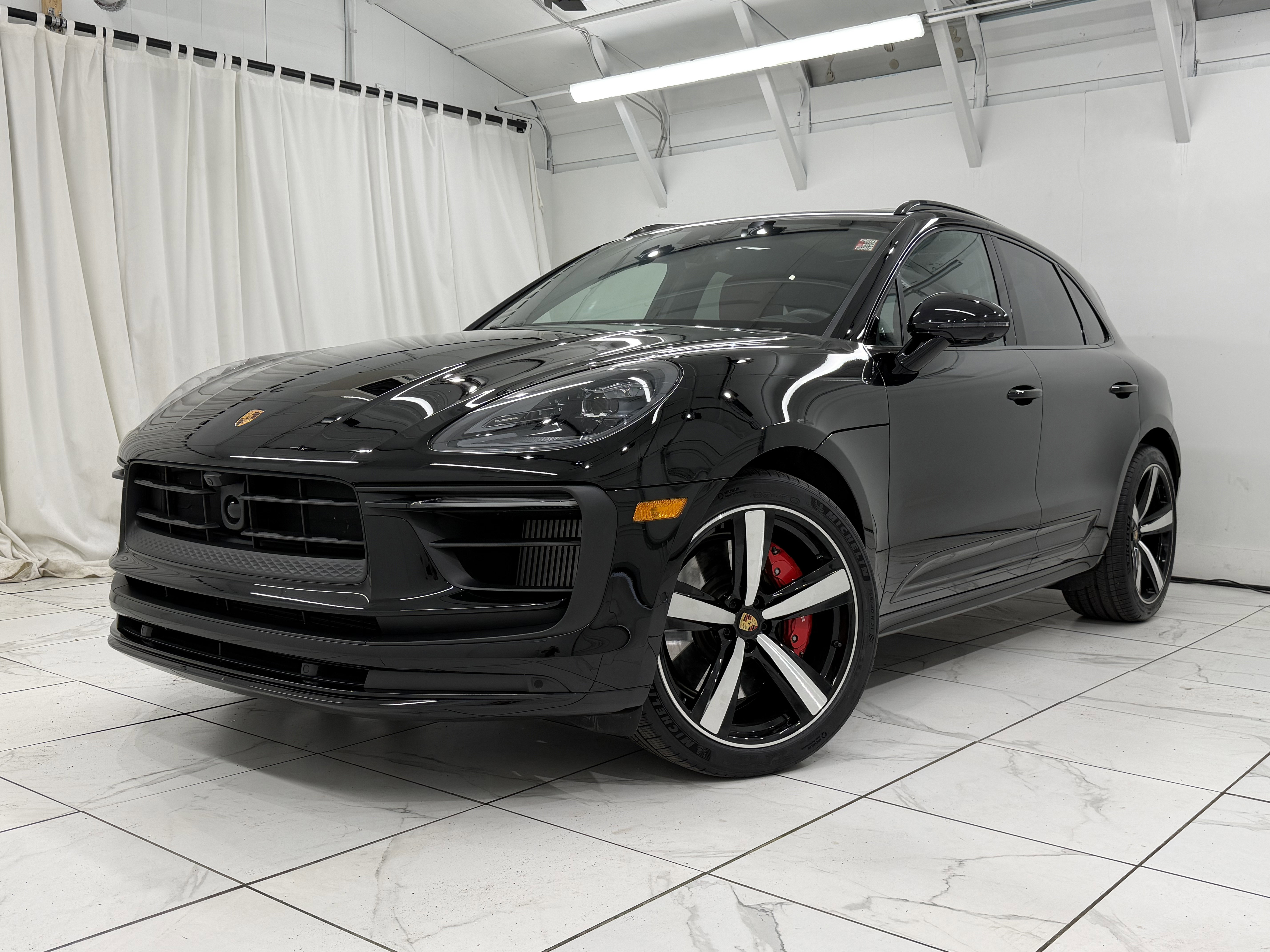 Certified 2024 Porsche Macan GTS image 7