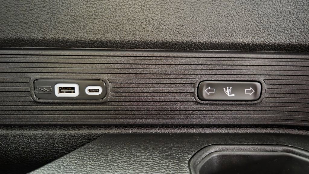 New 2025 Jeep Wagoneer Series III image 34