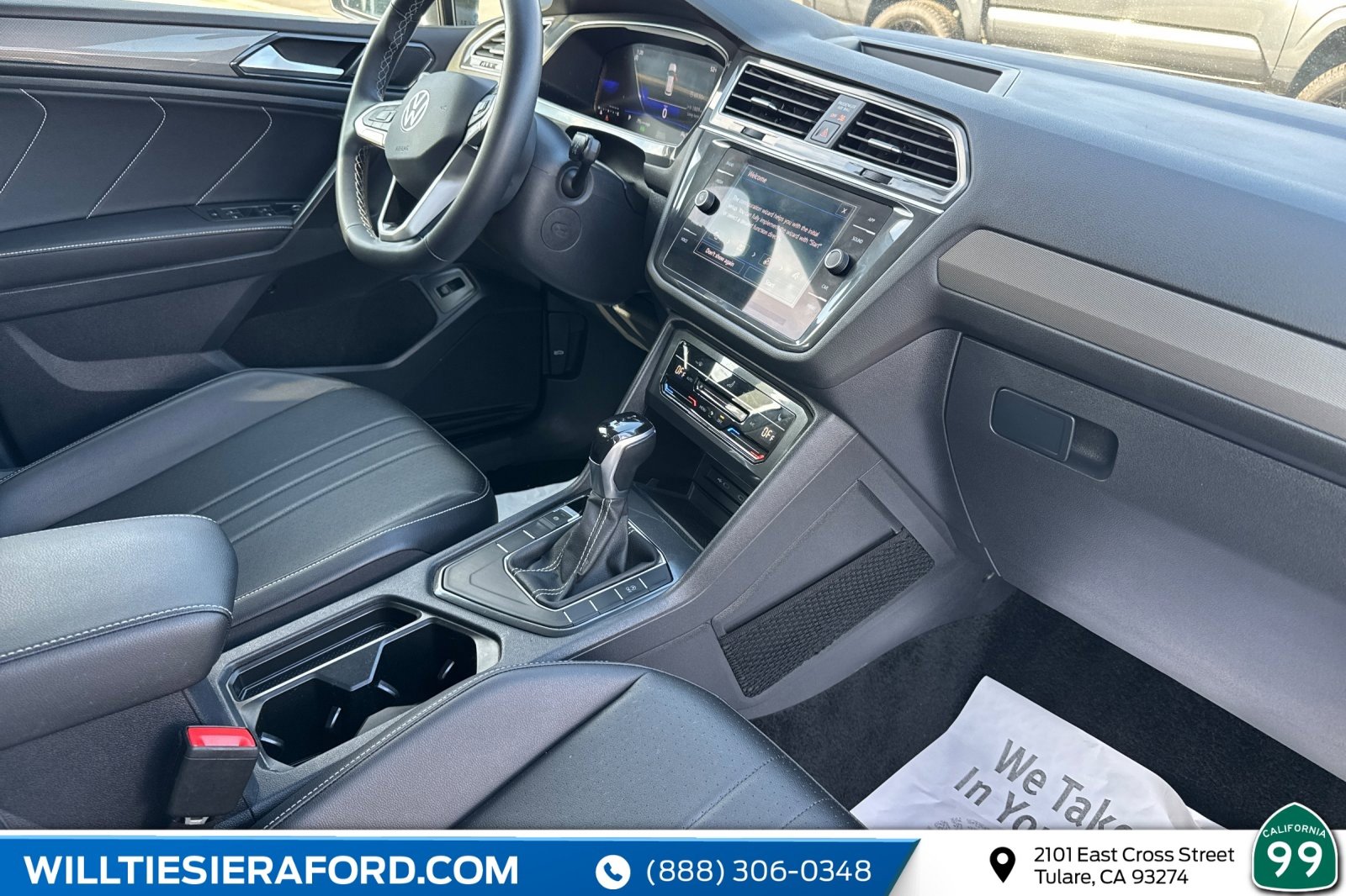 Used 2024 Volkswagen Tiguan SE image 19