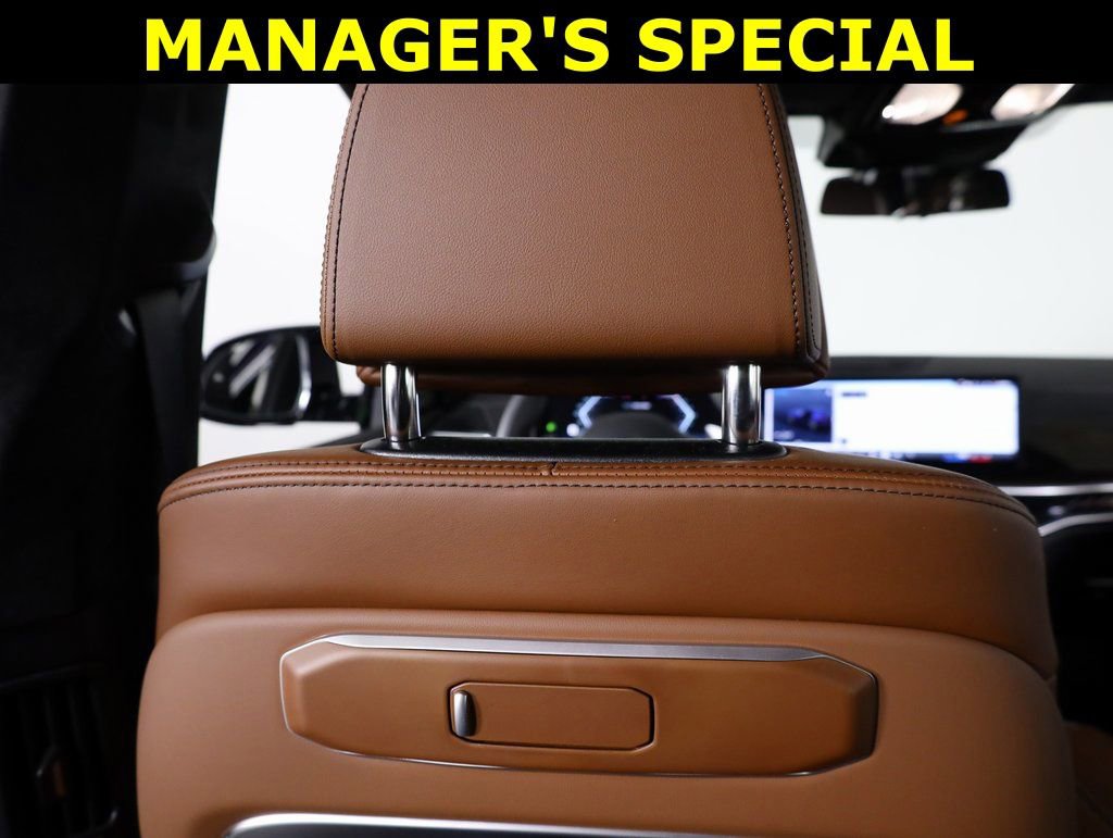 Used 2026 BMW X7 M60i AWD/4WD image 48