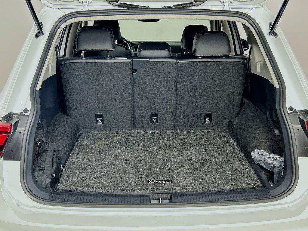 Used 2021 Volkswagen Tiguan SE AWD/4WD image 25