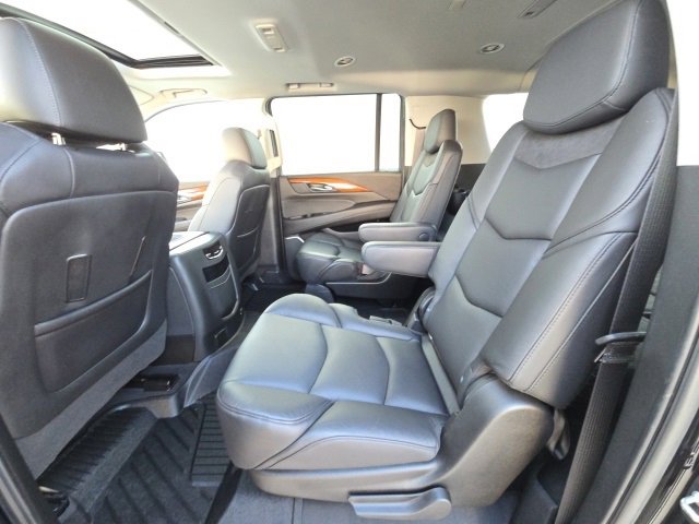Used 2019 Cadillac Escalade ESV Luxury w/ Escalade Sport Edition image 14