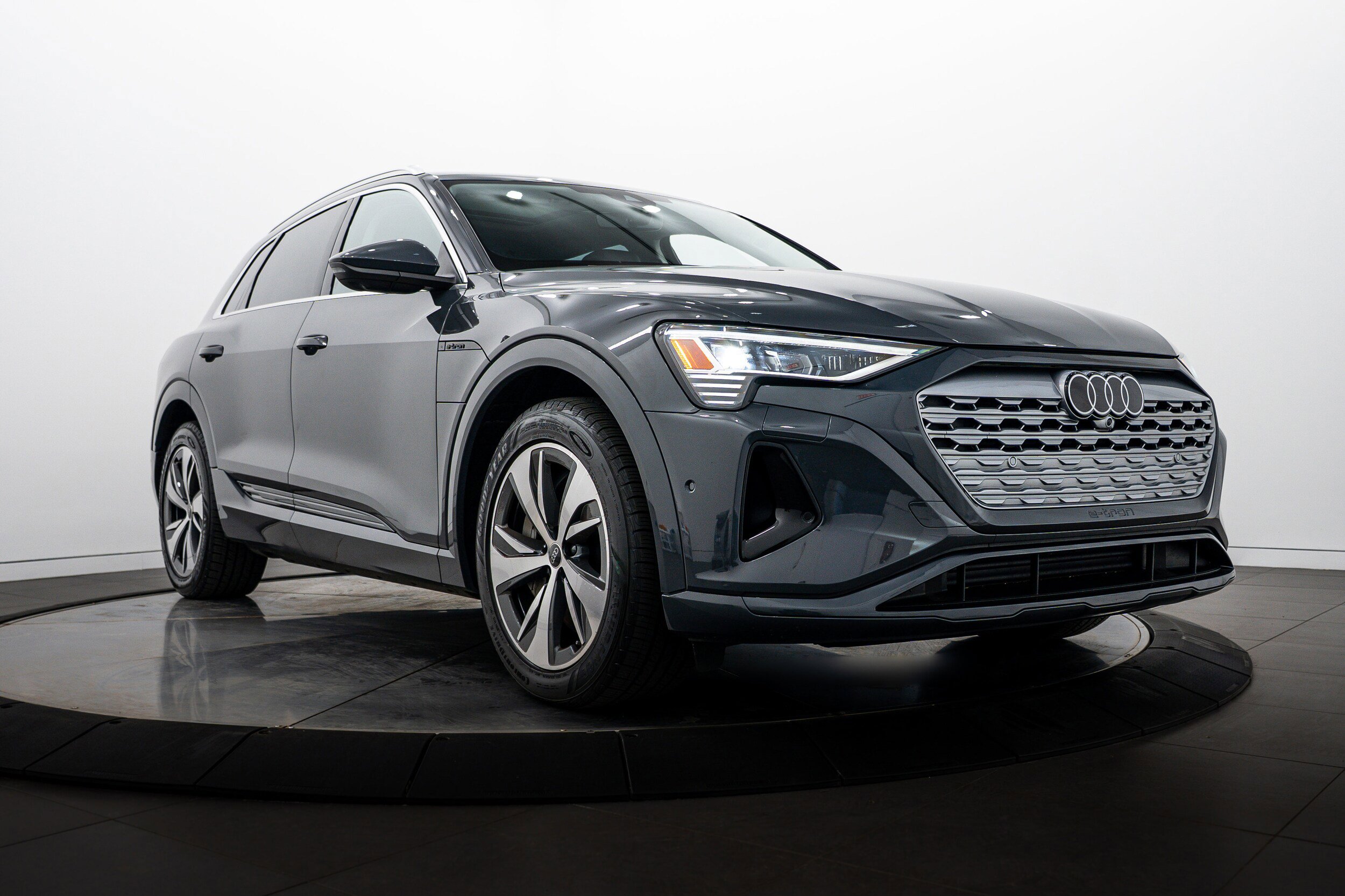 Certified 2024 Audi Q8 e-tron Premium Plus w/ Premium Plus Package AWD/4WD image 1