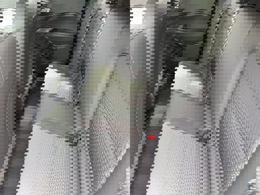 Used 2025 Chevrolet Trax LT w/ LT Convenience Package FWD image 22