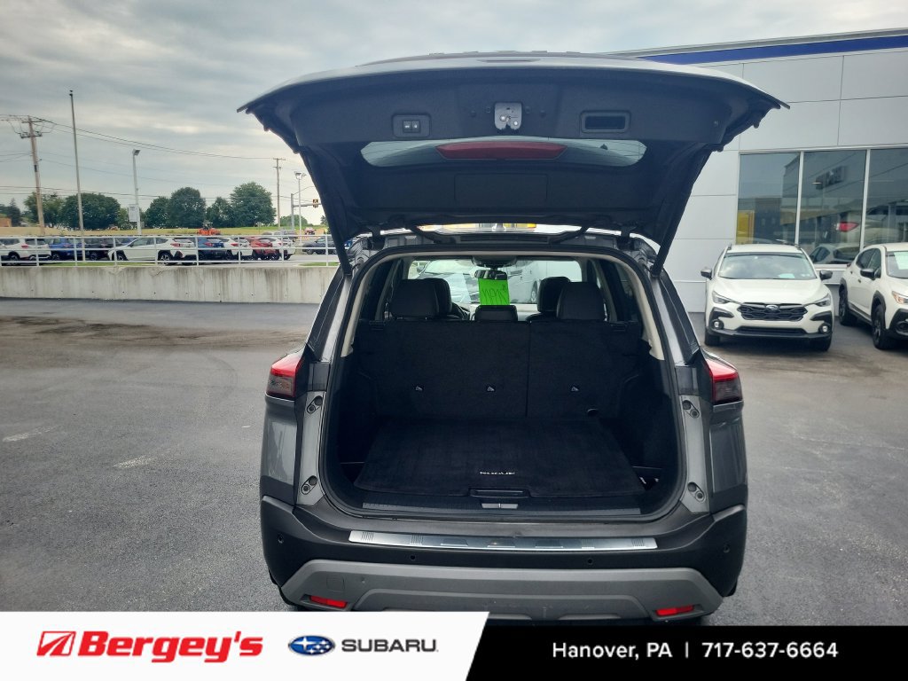 Used 2023 Nissan Rogue SV w/ SV Premium Package AWD/4WD image 13