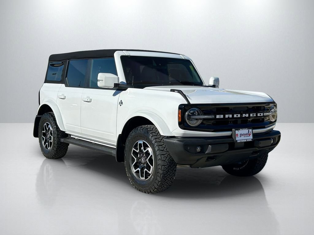 Used 2024 Ford Bronco Outer Banks image 3