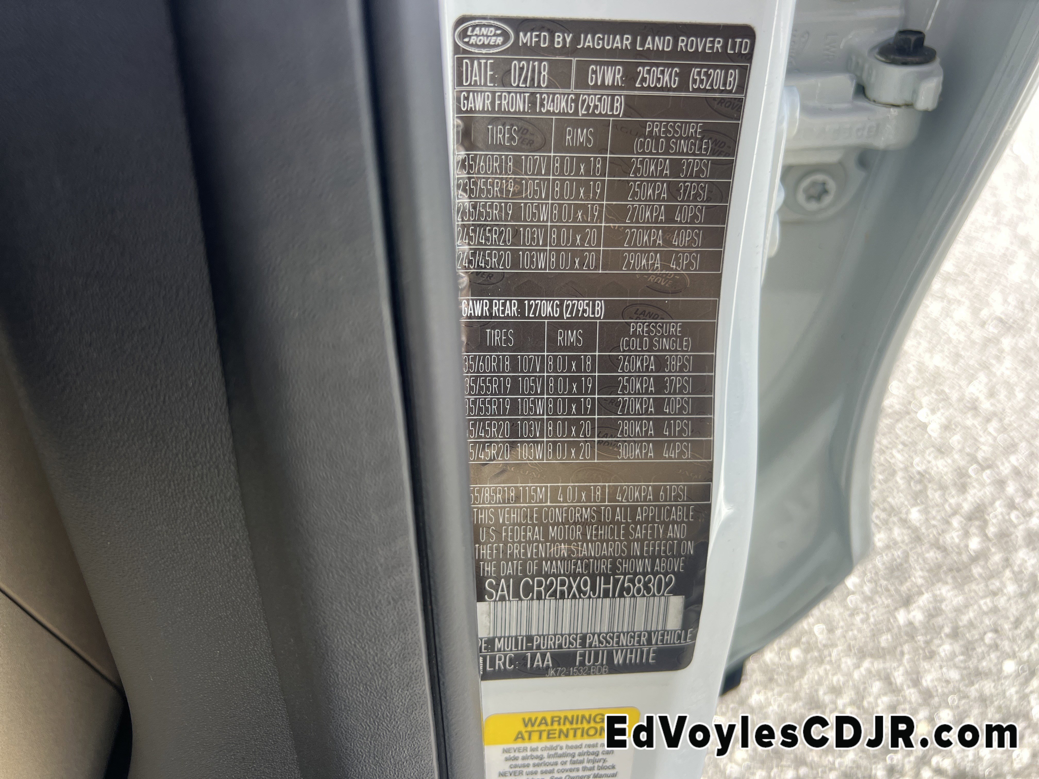 Used 2018 Land Rover Discovery Sport HSE image 41