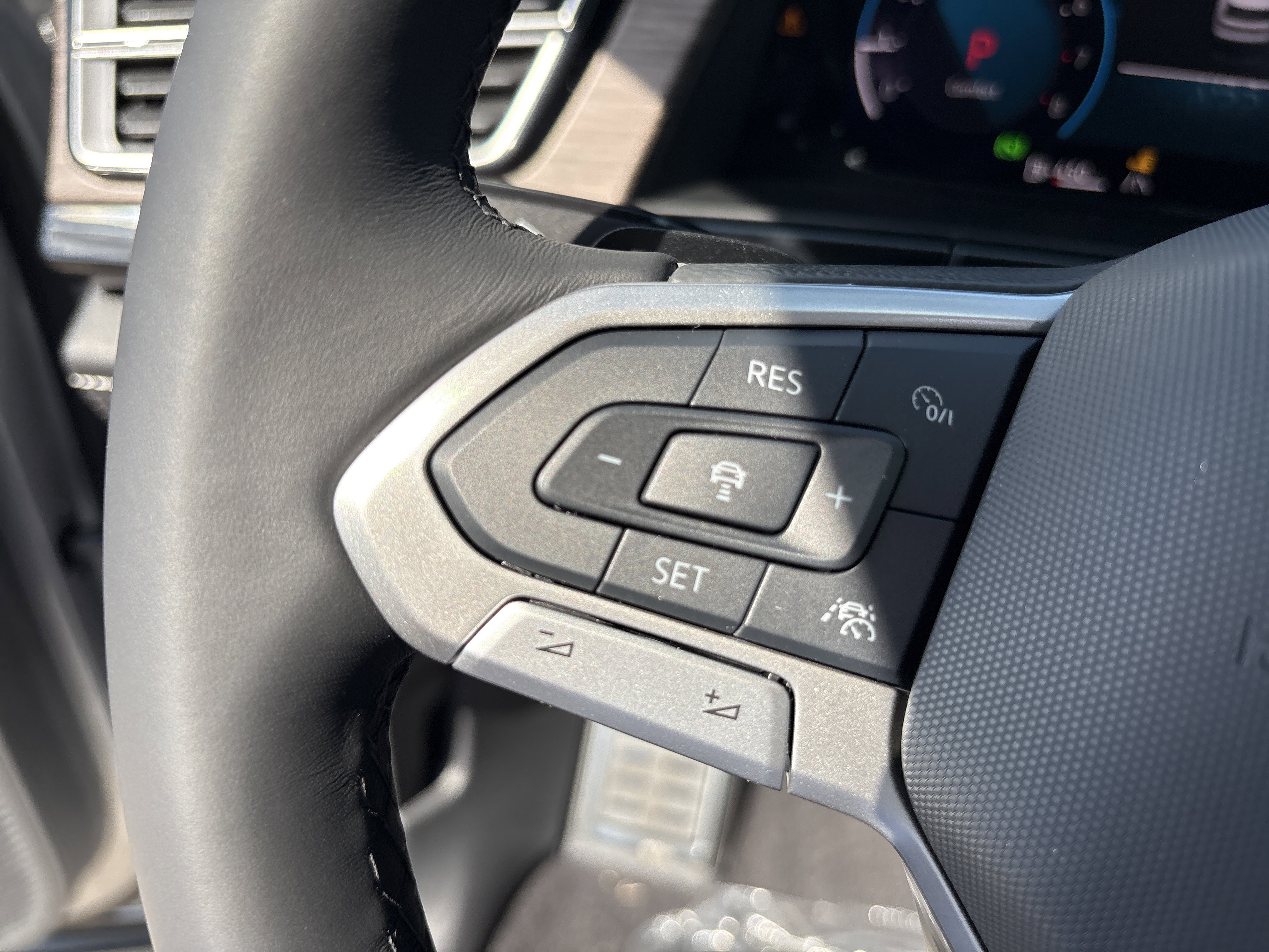 New 2026 Volkswagen Atlas SEL Premium R-Line image 15