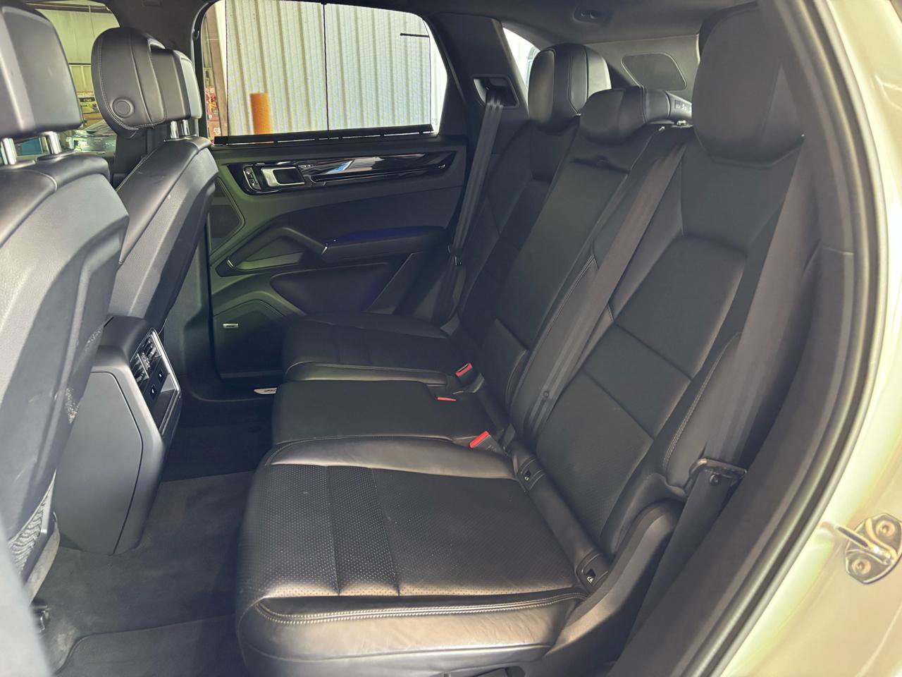 Used 2019 Porsche Cayenne AWD/4WD image 49