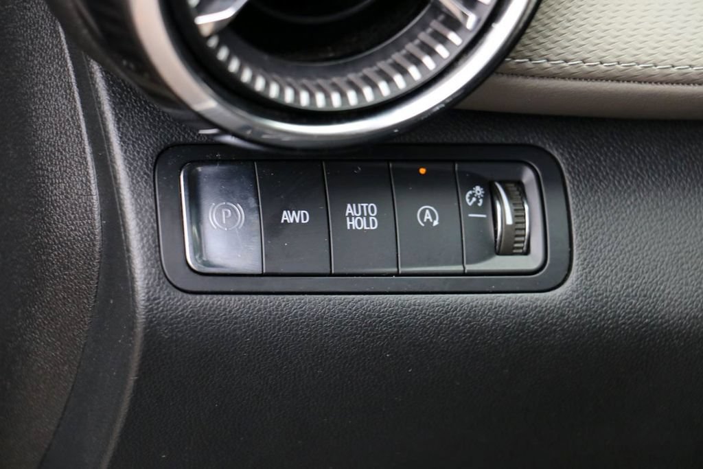 Used 2025 Chevrolet Equinox LT w/ Convenience Package II AWD/4WD image 17