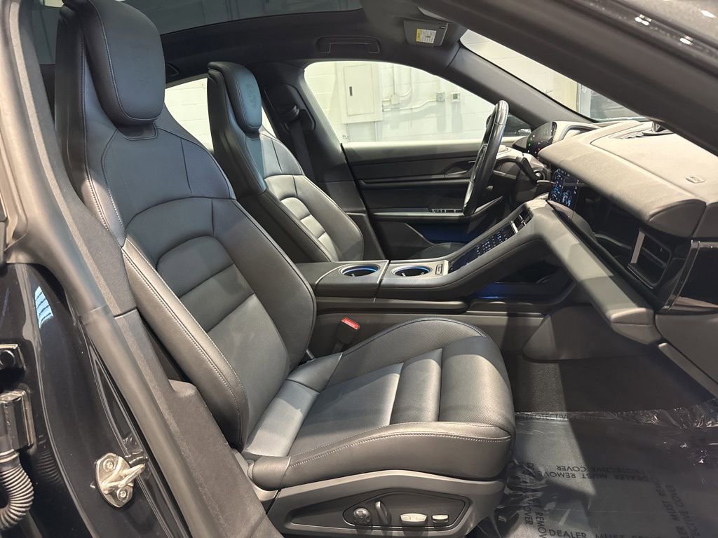 Used 2024 Porsche Taycan 4S w/ Premium Package image 39