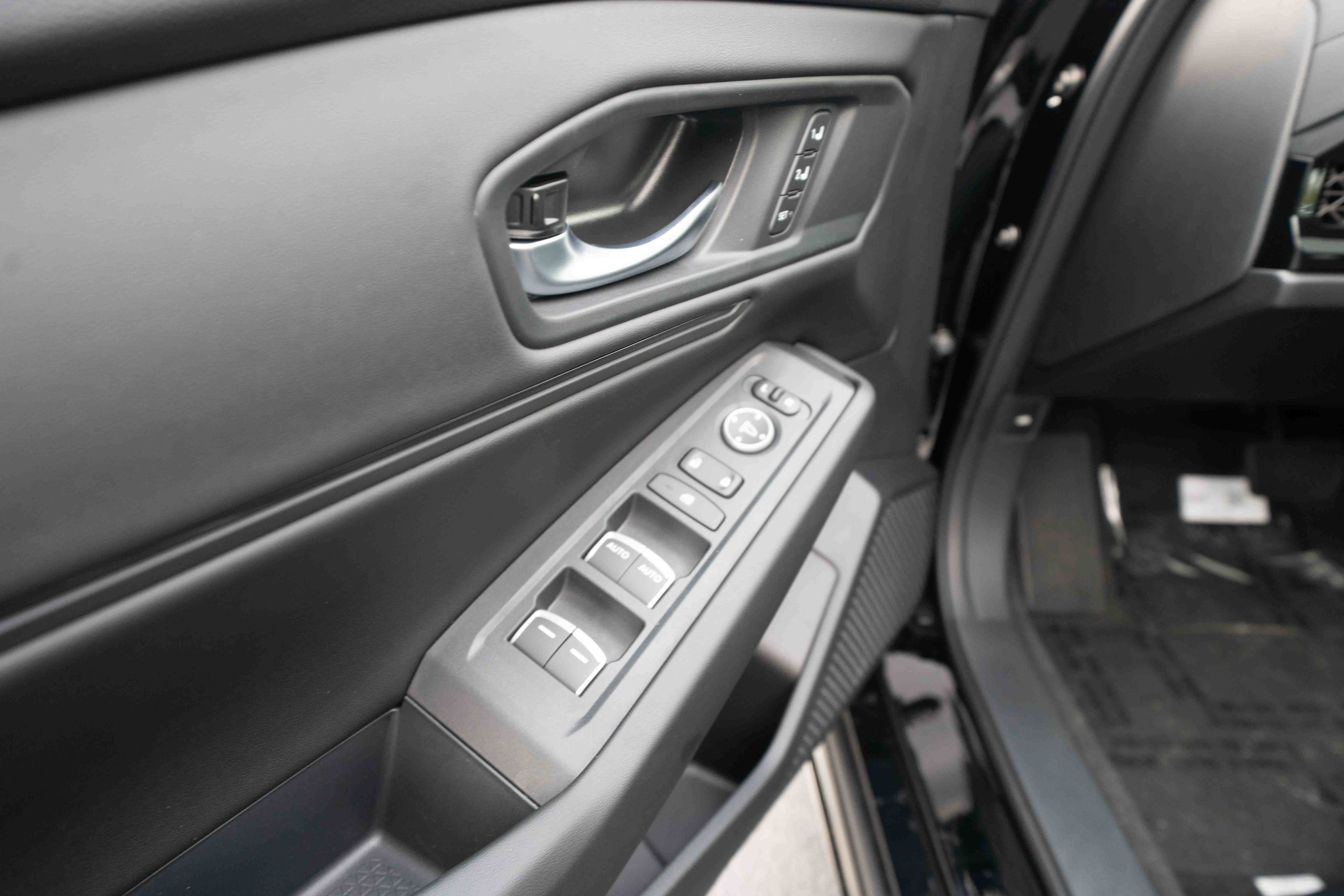 New 2025 Honda Accord EX-L image 7