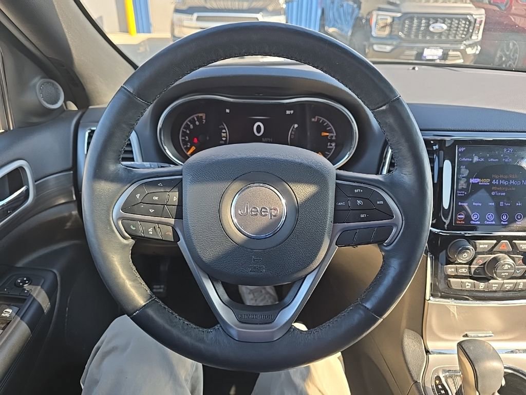Used 2019 Jeep Grand Cherokee Altitude AWD/4WD image 17