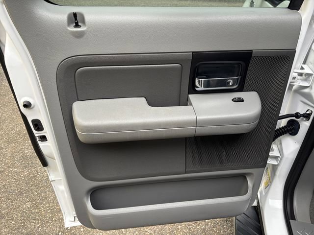 Used 2006 Ford F150 XLT image 24