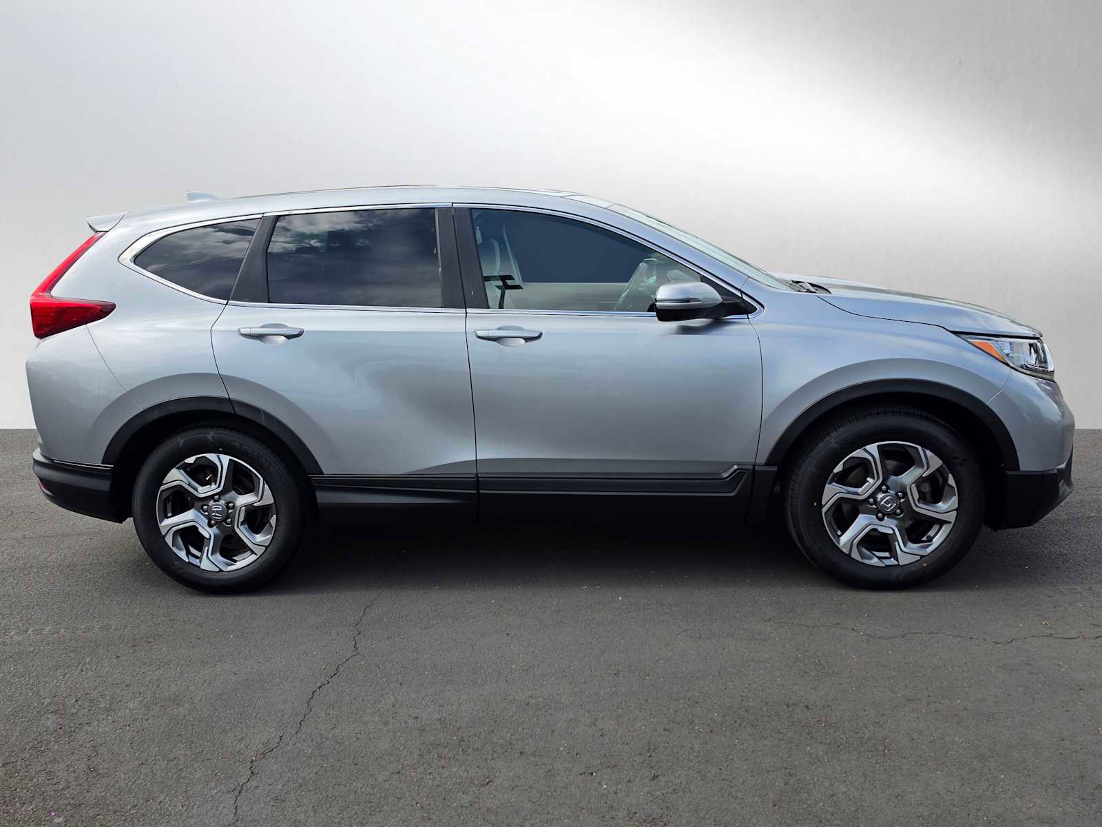 Used 2019 Honda CR-V EX image 2