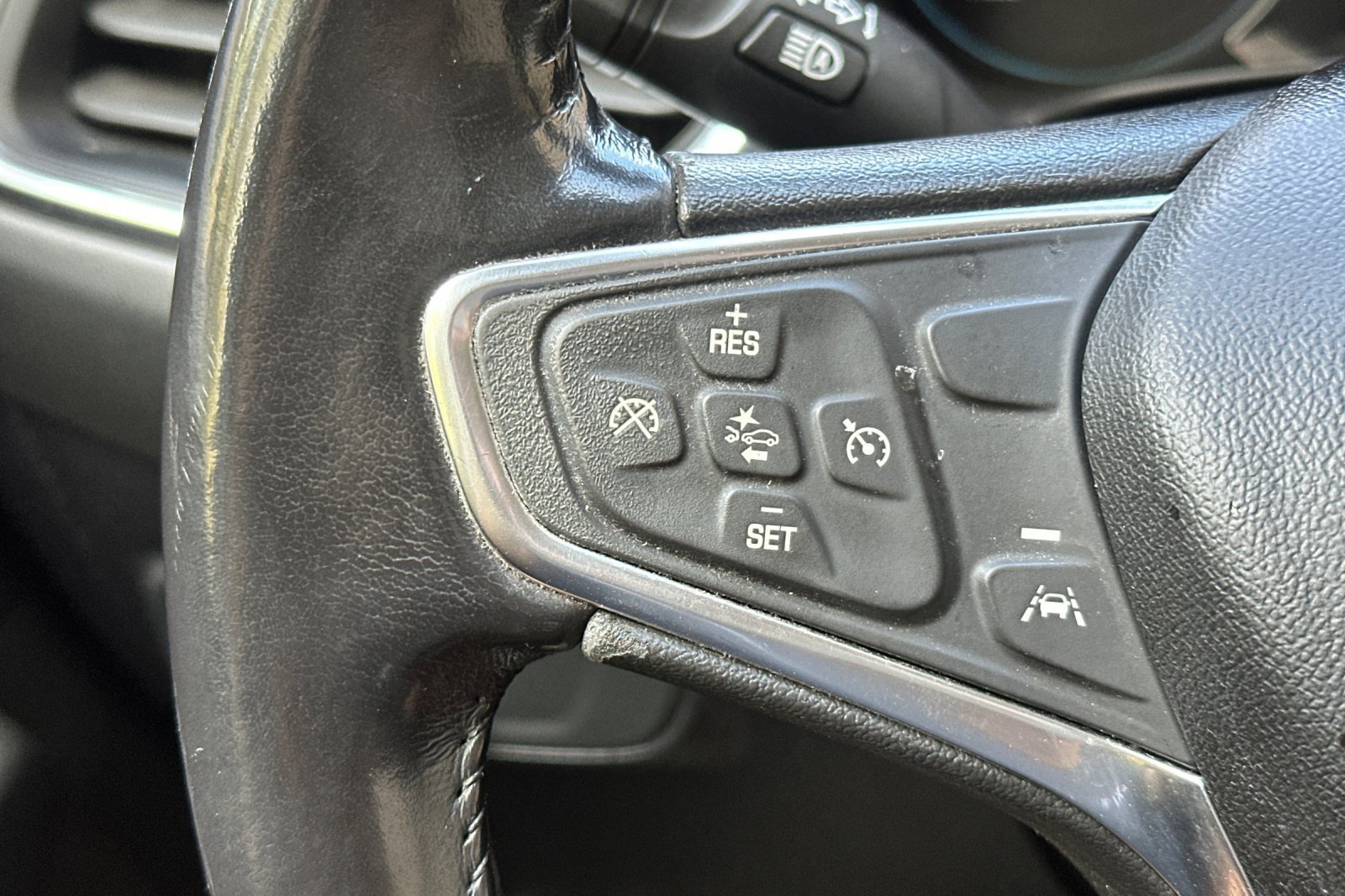 Used 2019 Chevrolet Equinox LT FWD image 33