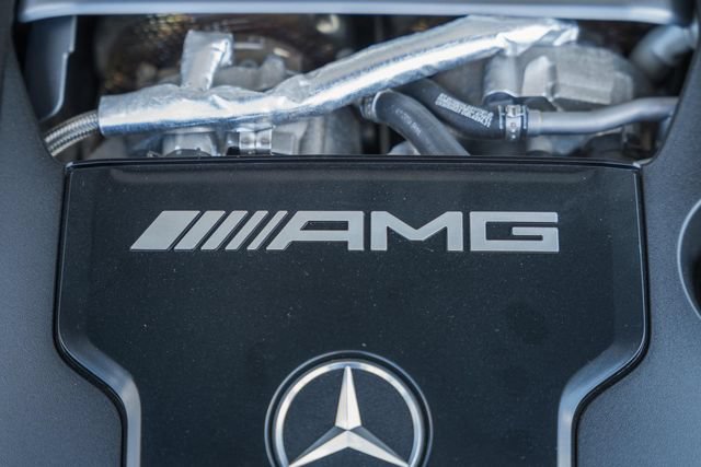 Used 2022 Mercedes-Benz SL 55 AMG 4MATIC w/ Driver Assistance Package image 23