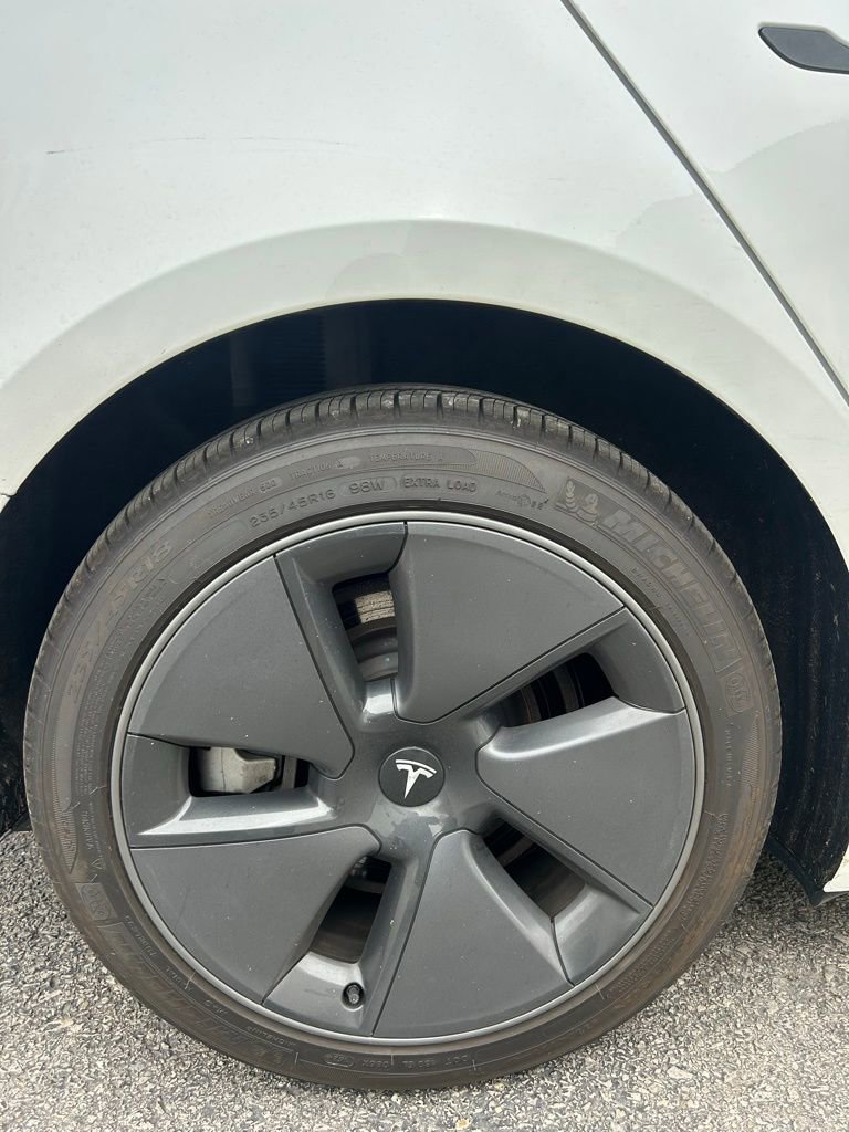 Used 2021 Tesla Model 3 Long Range image 10