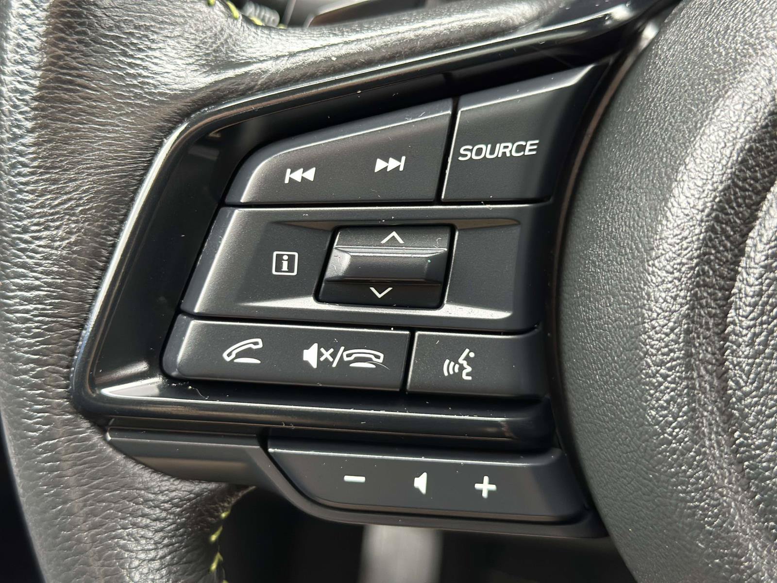 Used 2024 Subaru Ascent Onyx Edition Limited AWD/4WD image 17
