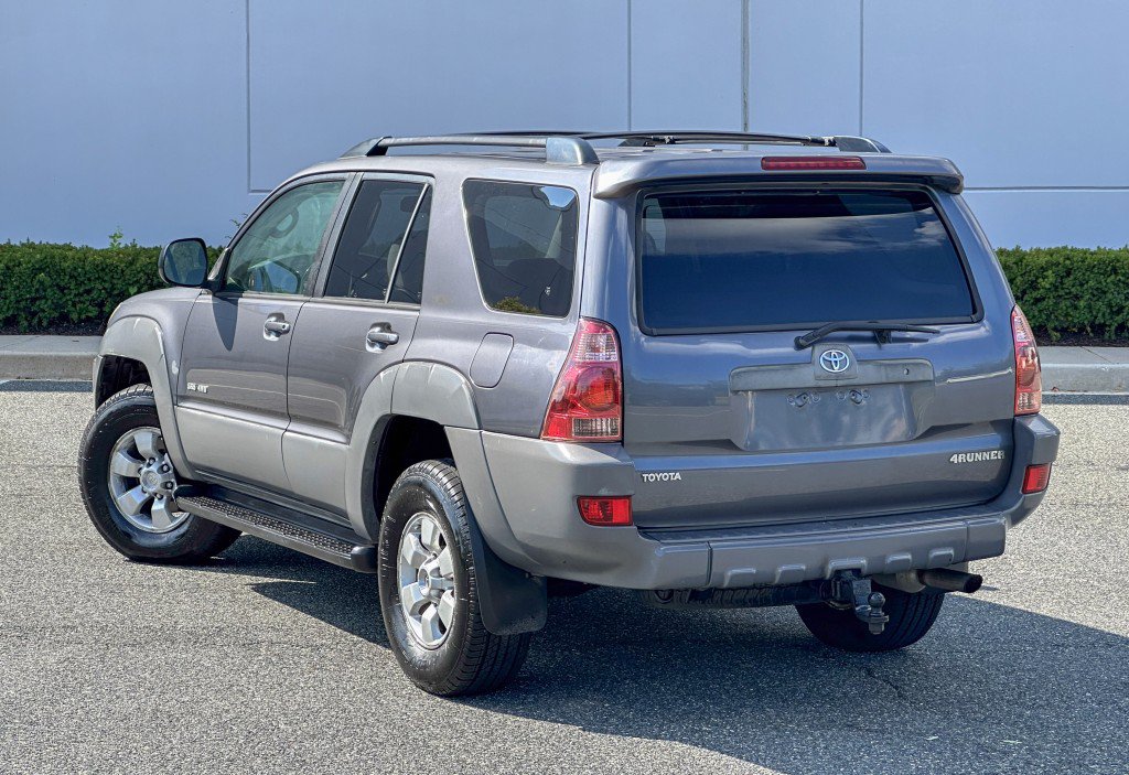 Used 2003 Toyota 4Runner SR5 AWD/4WD image 10