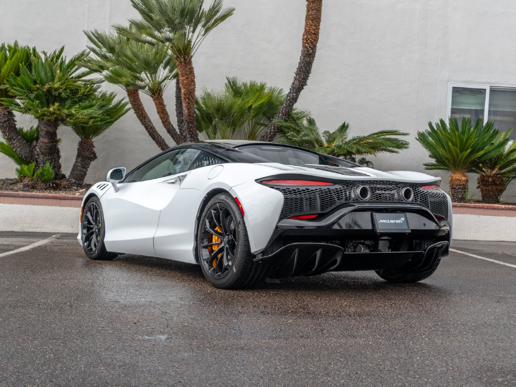 New 2026 McLaren Artura RWD image 32