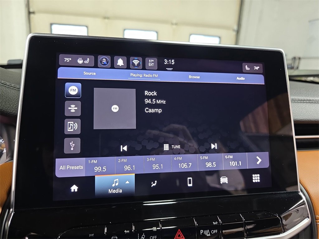 Used 2024 Jeep Compass Limited image 21